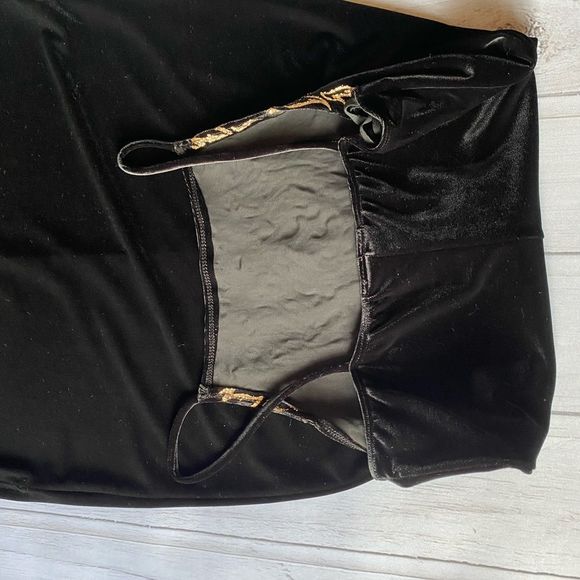 Status Collection | Black Velvet Glitter Flame Gown - Picture 14 of 16